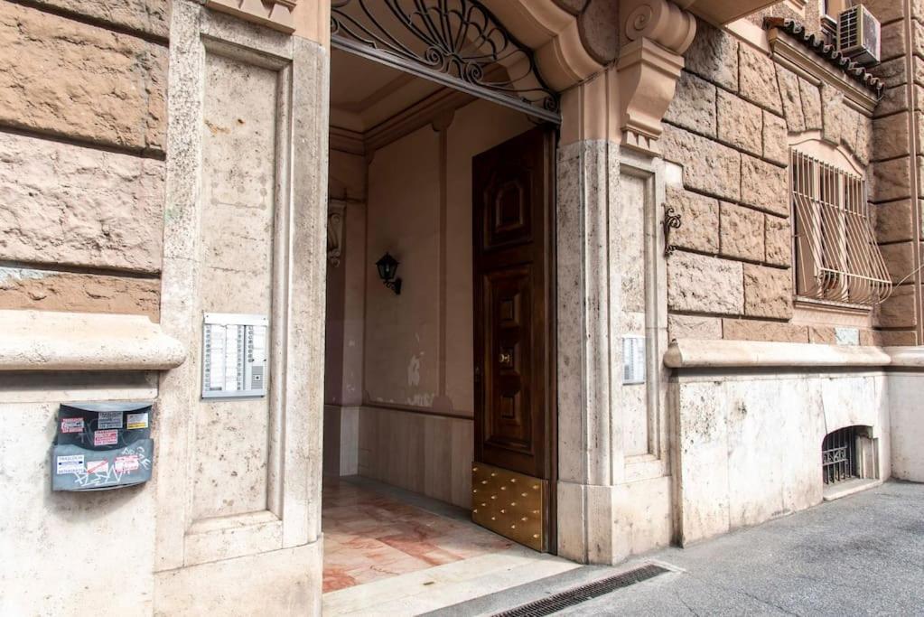 Domus Viola In San Giovanni Roma Eksteriør bilde