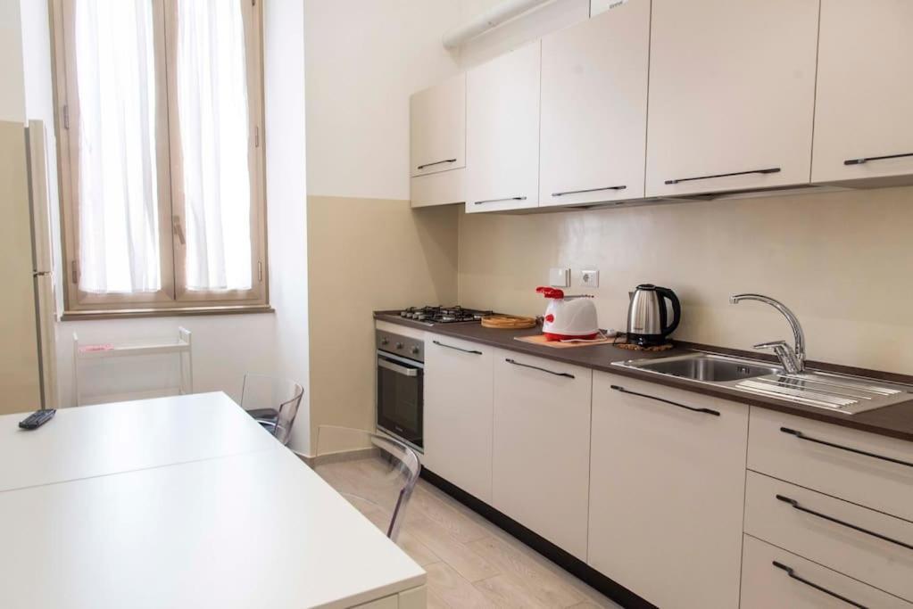 Domus Viola In San Giovanni Roma Eksteriør bilde